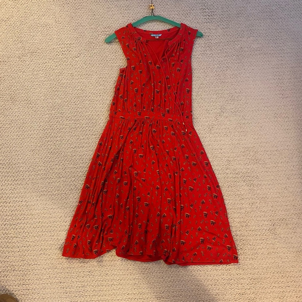 Leifnotes red dress great condition no flaws or staining size small